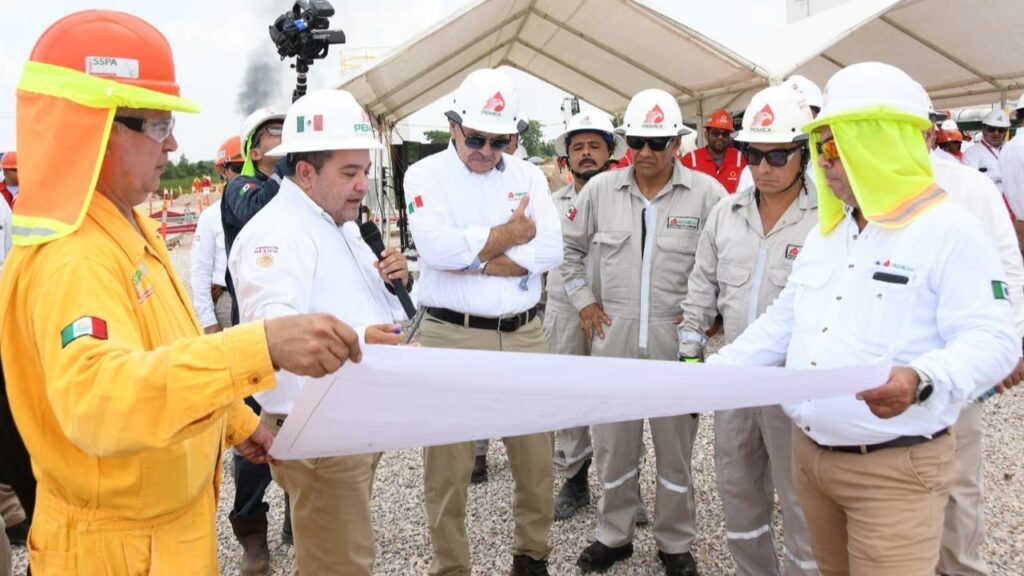 PEMEX eleva en 20% producción de gasolina en agosto