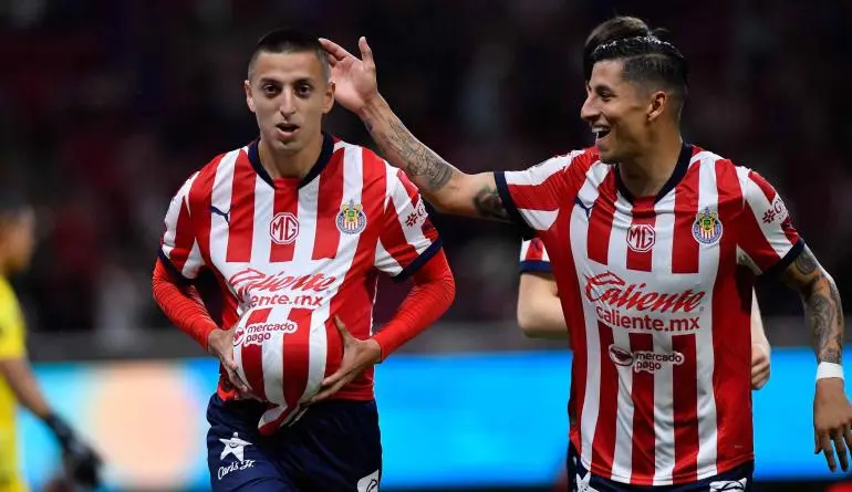 Chivas doma a La Fiera y escala al quinto sitio de la clasificación