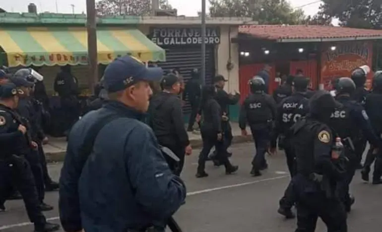 Pobladores matan a policía en San Miguel Xicalco, Tlalpan; al menos tres detenidos