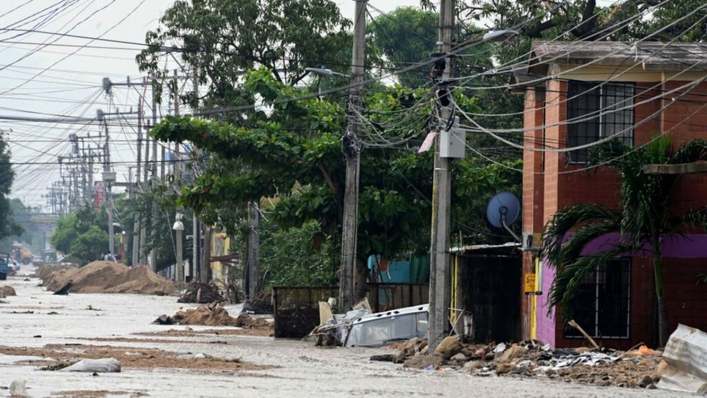 Sheinbaum alerta por impacto de depresión Once-E en Oaxaca y Guerrero