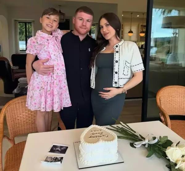 CANELO Y FERNANDA GÓMEZ ESPERAN A SU SEGUNDA HIJA