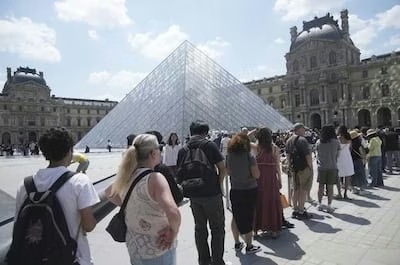 EL MUSEO LOUVRE SE TRANSFORMA; BUSCAN ARQUITECTO PARA SU MAYOR CAMBIO EN 40 AÑOS