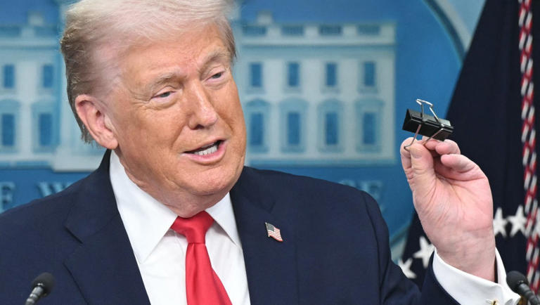 Trump bromea con renombrar el Golfo de México como “Golfo de Trump” y desata críticas en México