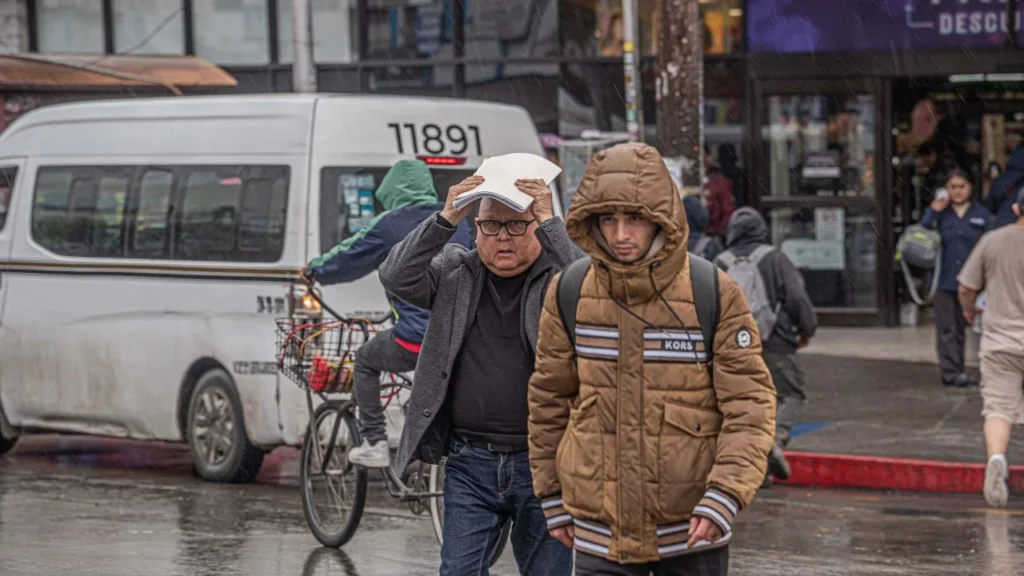 Frente Frío 41 provoca vientos y lluvias en el norte mientras ola de calor supera los 40°C en el sur de México