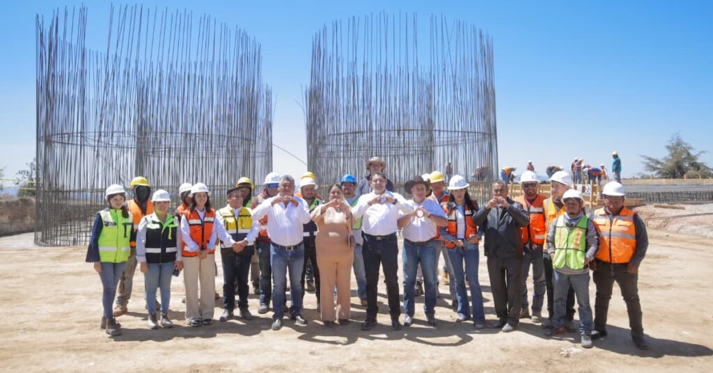Inauguran planta de tratamiento en Puebla y reportan datos de pobreza laboral en Sonora