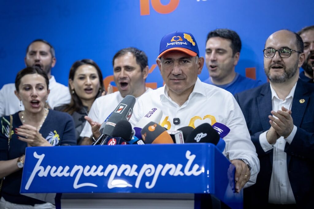 Nikol Pashinián renueva su mandato en Armenia con el 49.8% de los votos