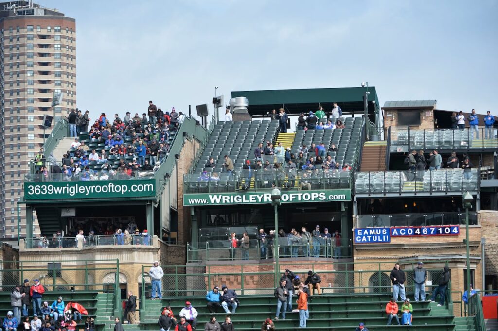 La polémica de los ‘palcos pirata’ en Wrigley Field durante la pandemia