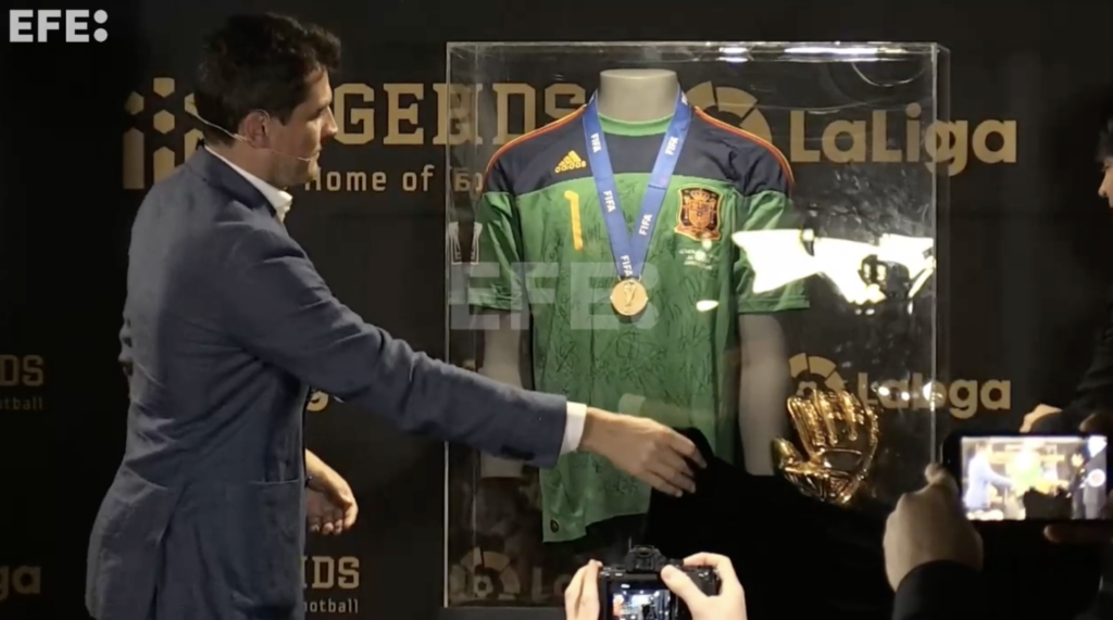 Desaparece camiseta de Iker Casillas del Mundial 2010 del Museo Legends en Madrid