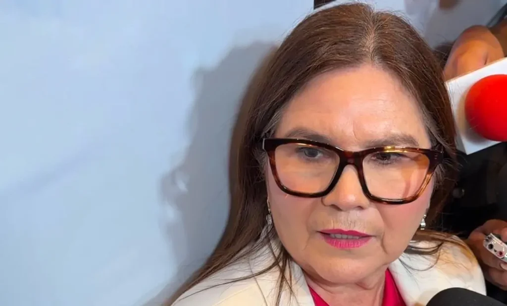 Morena designa a Imelda Castro en Sinaloa y exige licencia a Enrique Inzunza